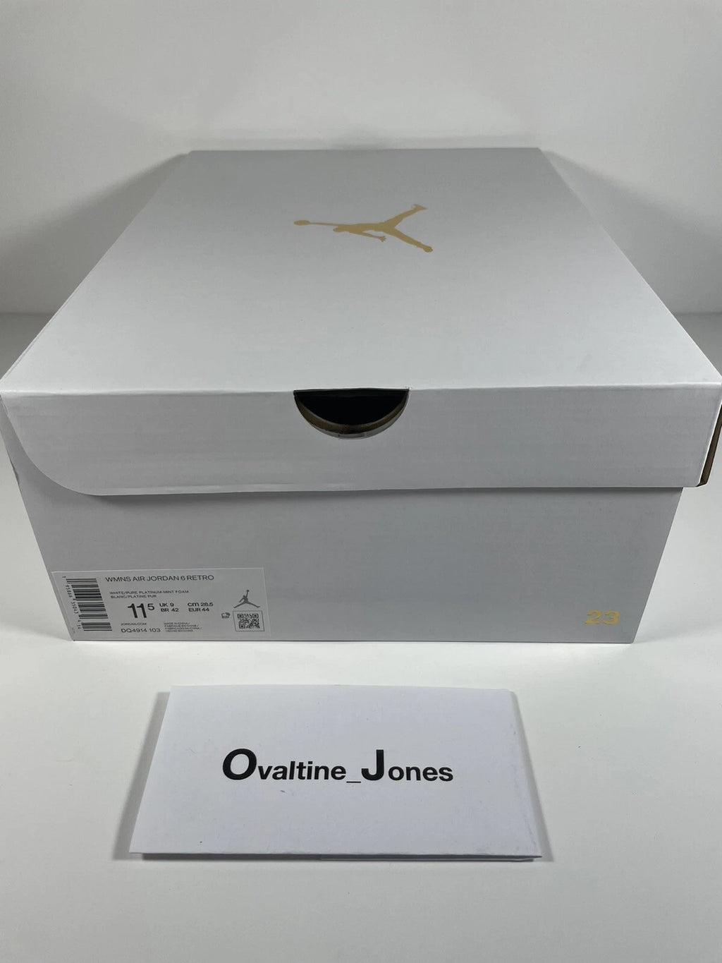Size 11.5W / 10M - Nike Air Jordan 6 Retro Mint Foam DQ4914-103